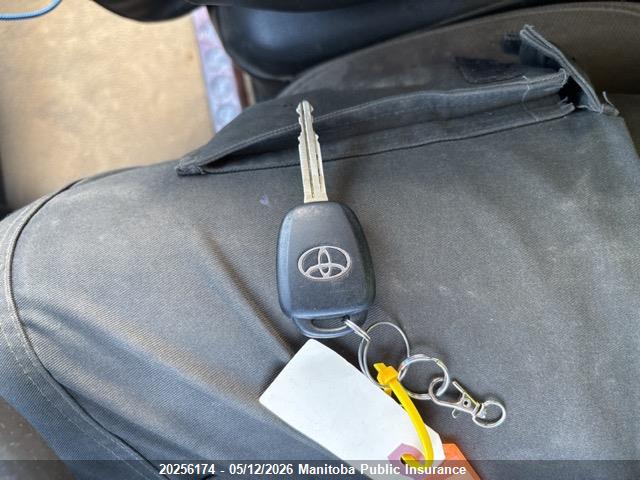 20256174 :رقم المزاد ، 2T3BFREV2JW817029 vin ، 2018 Toyota Rav4 Le مزاد بيع