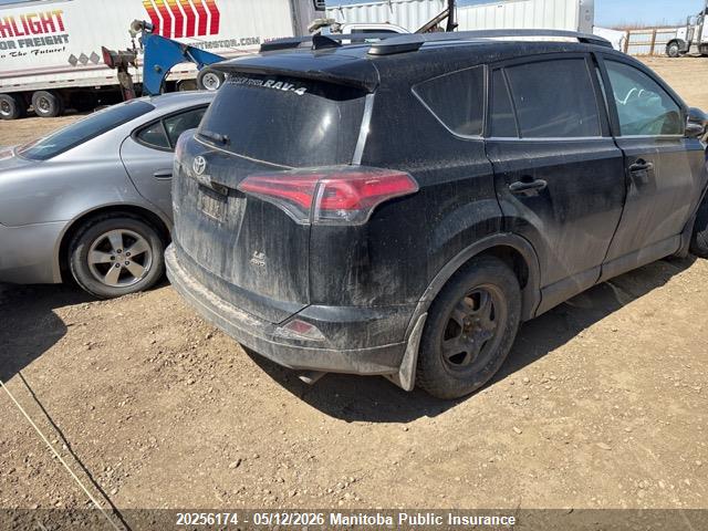 20256174 :رقم المزاد ، 2T3BFREV2JW817029 vin ، 2018 Toyota Rav4 Le مزاد بيع