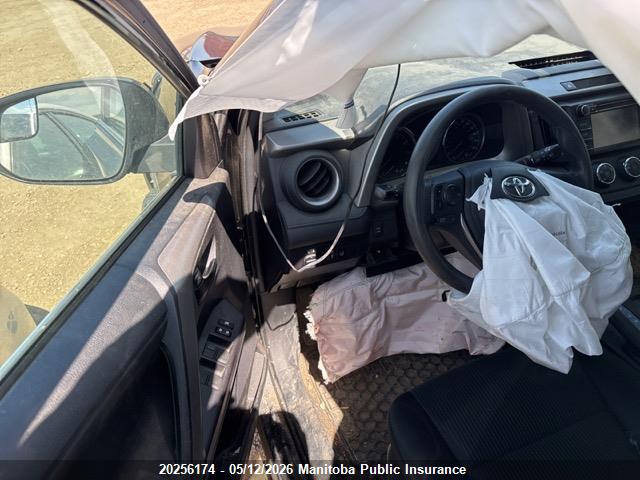 20256174 :رقم المزاد ، 2T3BFREV2JW817029 vin ، 2018 Toyota Rav4 Le مزاد بيع