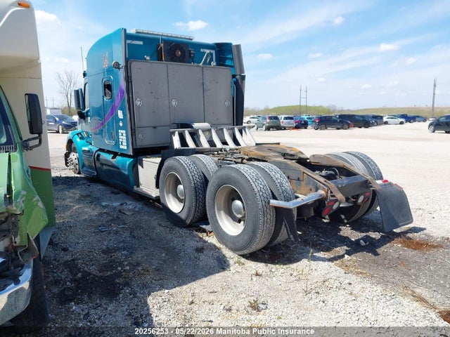 1XPBDP9X4GD323913 Peterbilt 579