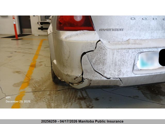 20256259 :رقم المزاد ، 1B3BD4FB6BN528145 vin ، 2011 Dodge Avenger Se مزاد بيع