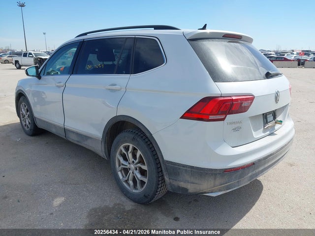 20256434 :رقم المزاد ، 3VV2B7AX1JM169175 vin ، 2018 Volkswagen Tiguan 2.0 Tsi مزاد بيع