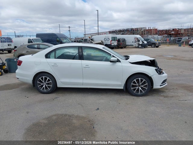 3VWD67AJ1GM265885 Volkswagen Jetta 1.4 Tsi