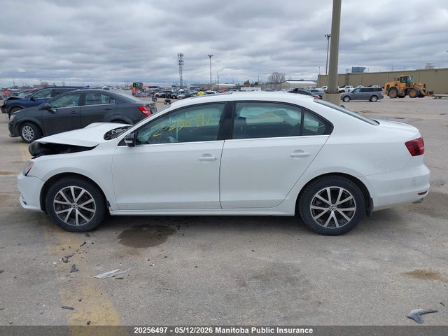 3VWD67AJ1GM265885 Volkswagen Jetta 1.4 Tsi