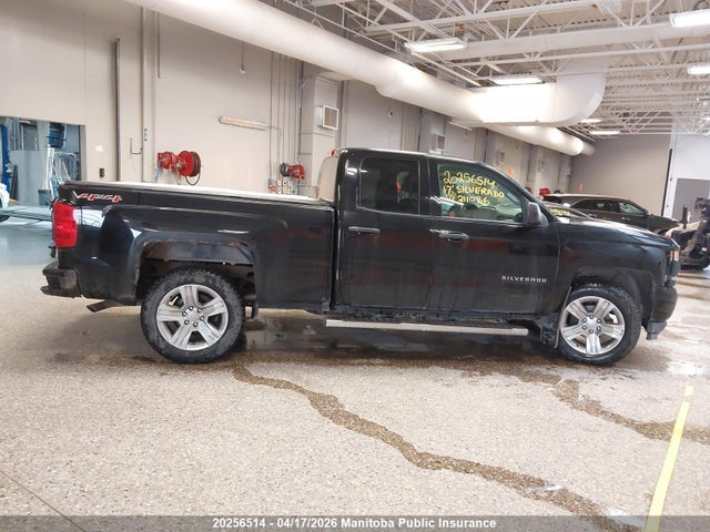 1GCVKPEC0HZ211086 Chevrolet Silverado 1500 Lt Double Cab