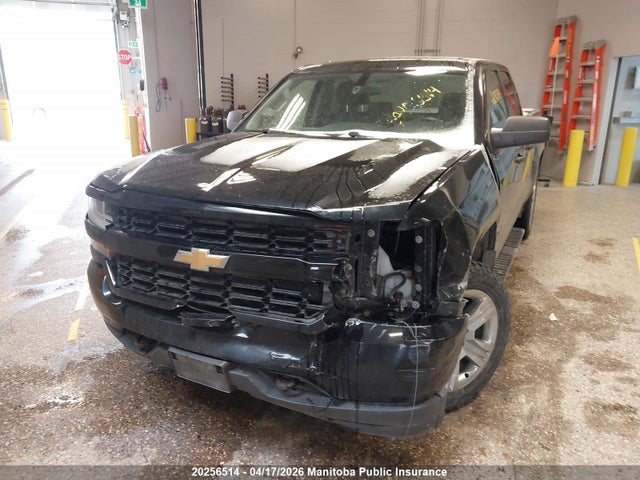 1GCVKPEC0HZ211086 Chevrolet Silverado 1500 Lt Double Cab