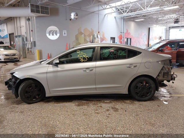 2020 Hyundai Elantra Essential მანქანა იყიდება აუქციონზე, vin: KMHD74LF6LU939540, აუქციონის ნომერი: 20256545