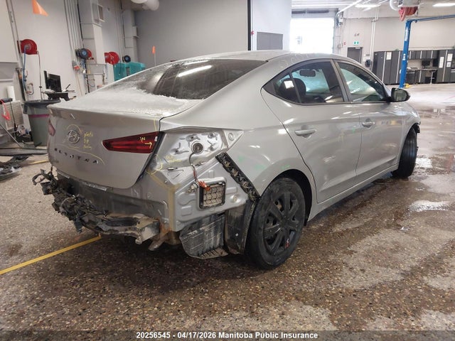 2020 Hyundai Elantra Essential მანქანა იყიდება აუქციონზე, vin: KMHD74LF6LU939540, აუქციონის ნომერი: 20256545