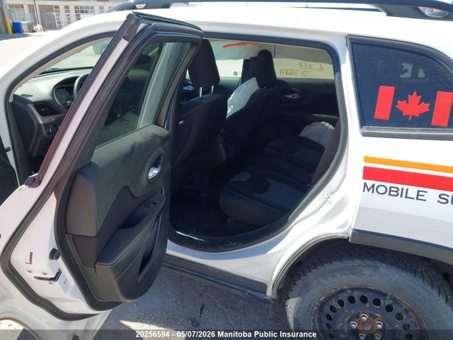 Auction sale of the 2016 Jeep Cherokee Sport, vin: 1C4PJMAB6GW316271, lot number: 20256594