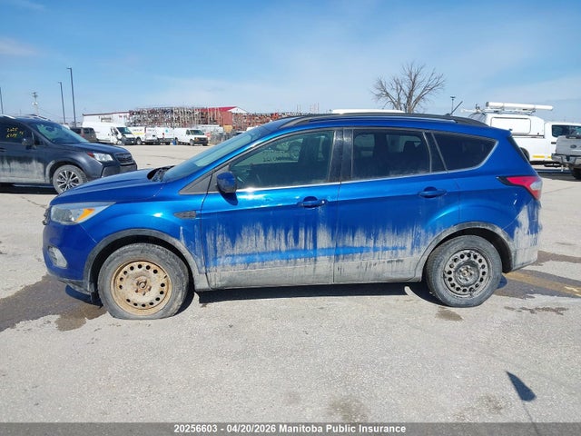 1FMCU9GD3JUA38312 Ford ESCAPE SE