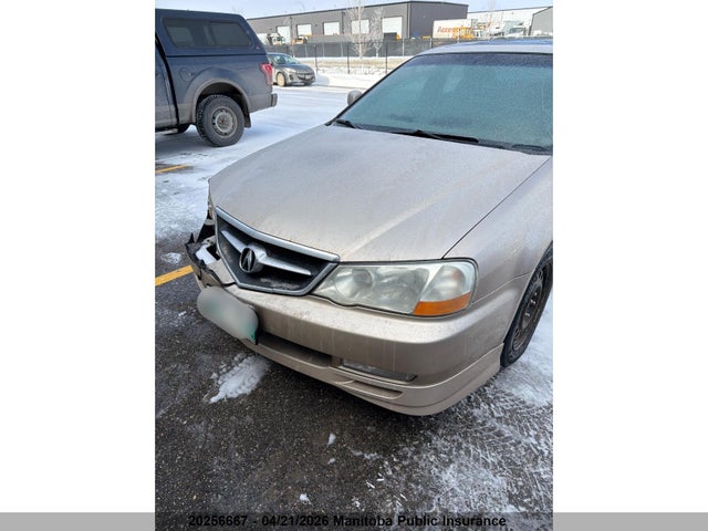 20256667 :رقم المزاد ، 19UUA56832A804154 vin ، 2002 Acura 3.2 Tl Type S مزاد بيع