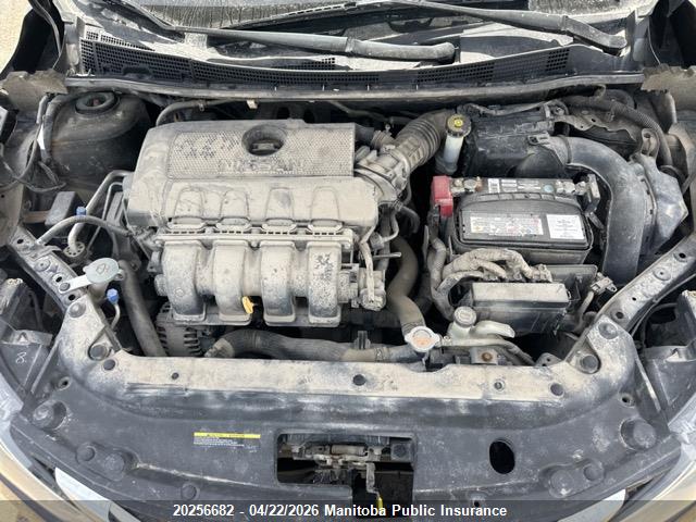 3N1AB7AP9JY277551 Nissan Sentra 1.8 S