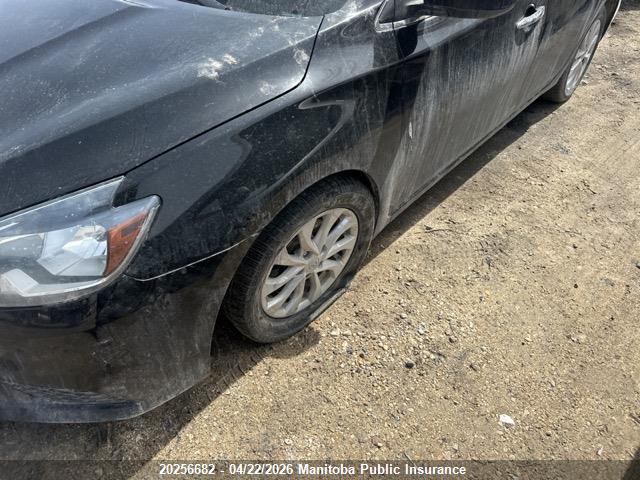 3N1AB7AP9JY277551 Nissan Sentra 1.8 S