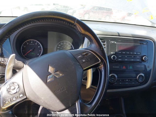 JA4JZ3AX0GZ604011 Mitsubishi Outlander Se