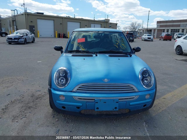 2004 Mini Cooper მანქანა იყიდება აუქციონზე, vin: WMWRC33404TJ53025, აუქციონის ნომერი: 20256897