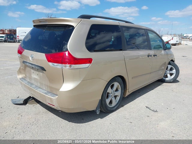 20256925 :رقم المزاد ، 5TDZK3DC9BS049866 vin ، 2011 Toyota Sienna V6 مزاد بيع