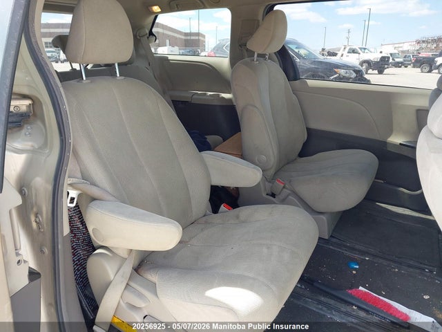 20256925 :رقم المزاد ، 5TDZK3DC9BS049866 vin ، 2011 Toyota Sienna V6 مزاد بيع