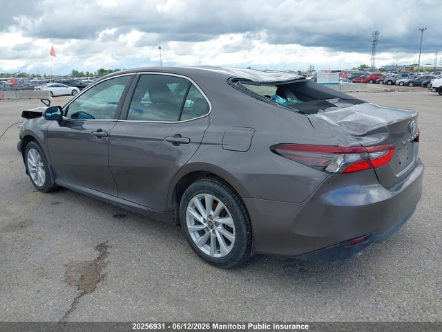 2022 Toyota Camry Le Hybrid მანქანა იყიდება აუქციონზე, vin: 4T1C31AK2NU592264, აუქციონის ნომერი: 20256931