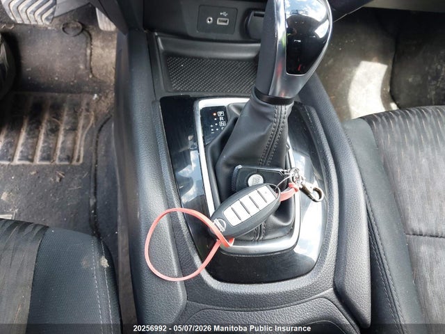 5N1AT2MV0JC809894 Nissan ROGUE SV
