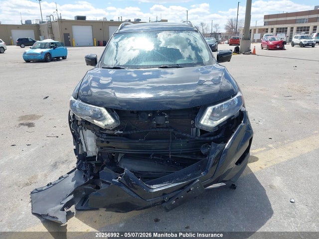 5N1AT2MV0JC809894 Nissan ROGUE SV