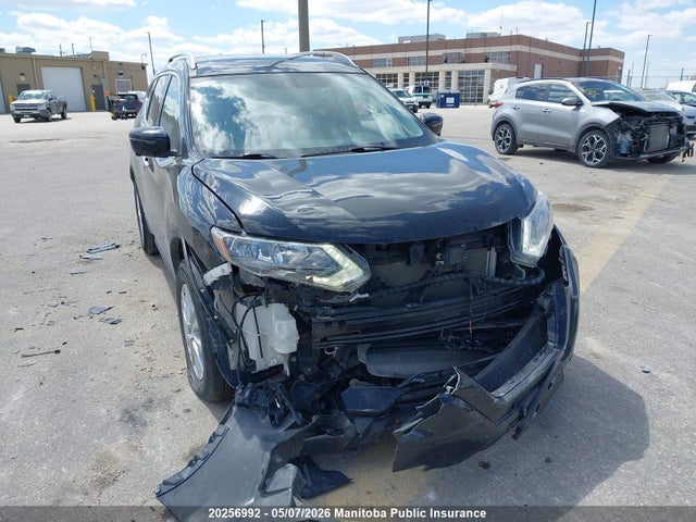 5N1AT2MV0JC809894 Nissan ROGUE SV