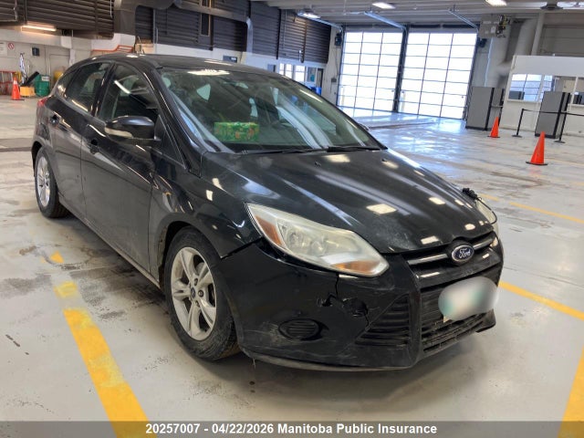 1FADP3K21EL290256 Ford FOCUS SE