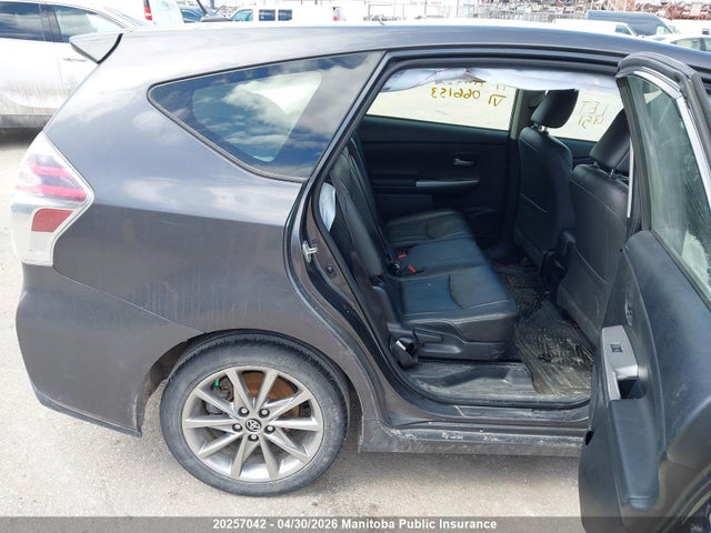 JTDZN3EU7HJ066153 Toyota PRIUS V