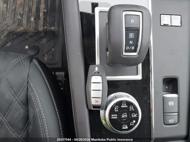 JA4T5VA9XSZ628584 Mitsubishi Outlander Sel Phev