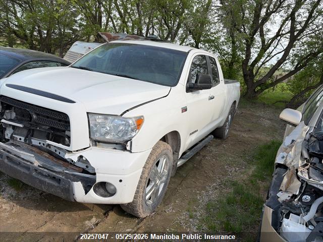 20257047 :رقم المزاد ، 5TFBV58197X027316 vin ، 2007 Toyota Tundra Limited V8 Double Cab مزاد بيع
