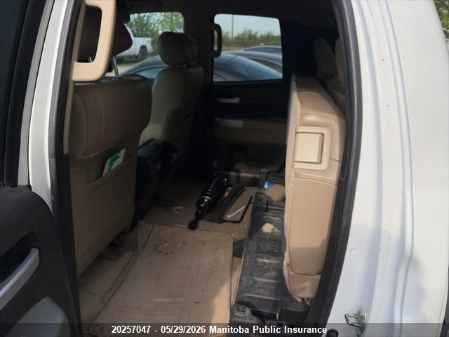 20257047 :رقم المزاد ، 5TFBV58197X027316 vin ، 2007 Toyota Tundra Limited V8 Double Cab مزاد بيع