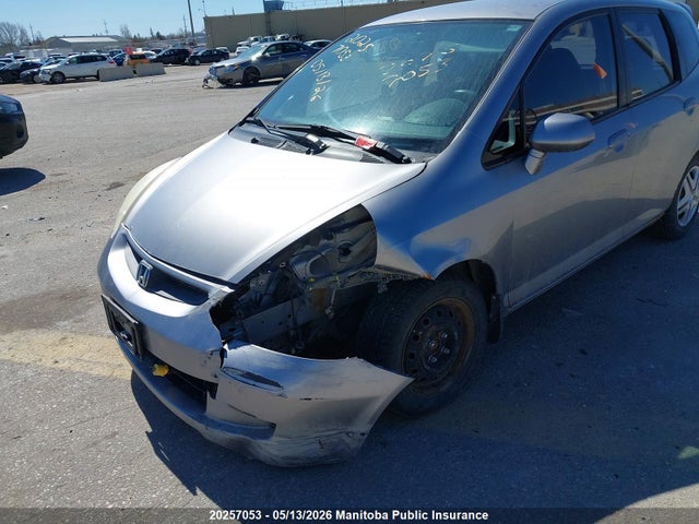 Продажа на аукционе авто 2008 Honda Fit Lx, vin: JHMGD384X8S811542, номер лота: 20257053