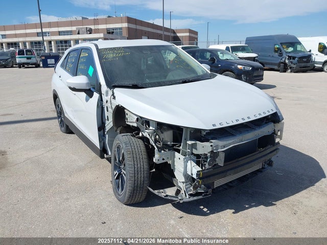 JA4ATUAAXPZ601376 Mitsubishi Eclipse Cross Es