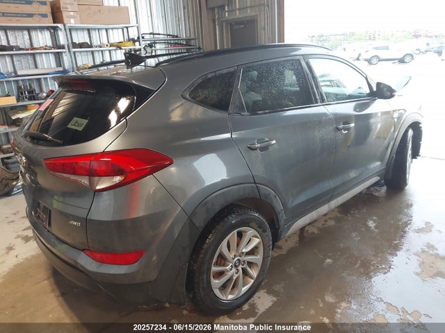 KM8J3CA4XJU624862 Hyundai Tucson