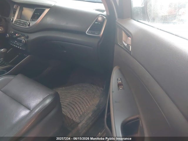 KM8J3CA4XJU624862 Hyundai Tucson