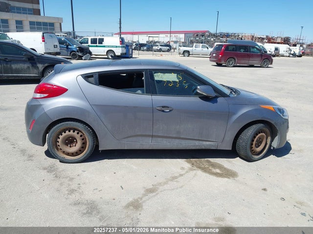 KMHTC6AD4GU301961 Hyundai Veloster