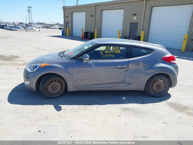 KMHTC6AD4GU301961 Hyundai Veloster