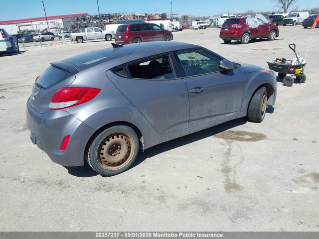 KMHTC6AD4GU301961 Hyundai Veloster