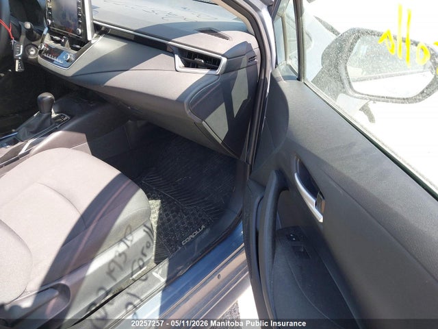 20257257 :رقم المزاد ، 5YFBPMBE8MP219370 vin ، 2021 Toyota Corolla Le مزاد بيع