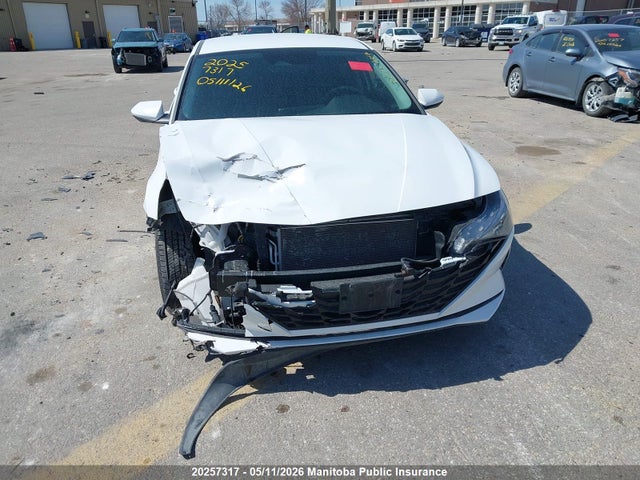 KMHLM4AG7PU470349 Hyundai Elantra Essential