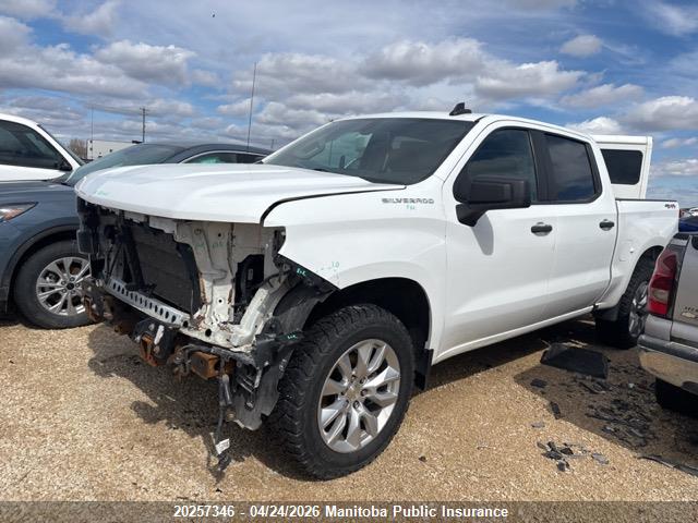 1GCUYBEF0MZ255428 Chevrolet Silverado 1500 Custom Crew Cab