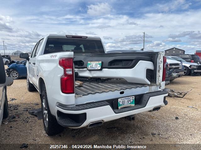 1GCUYBEF0MZ255428 Chevrolet Silverado 1500 Custom Crew Cab