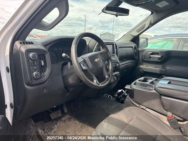 1GCUYBEF0MZ255428 Chevrolet Silverado 1500 Custom Crew Cab