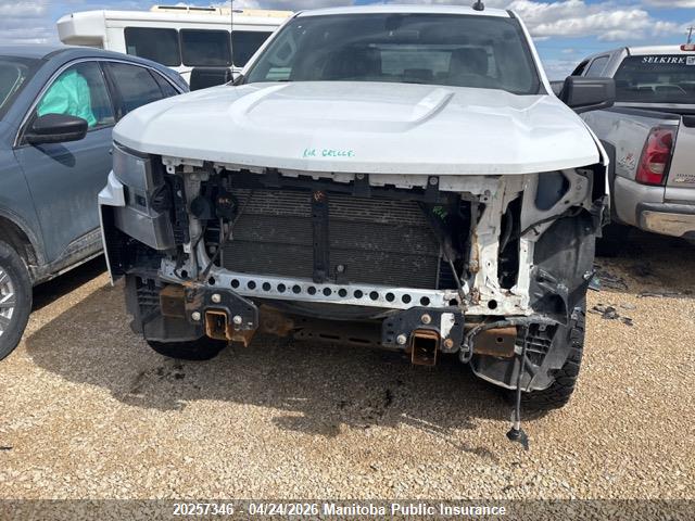 1GCUYBEF0MZ255428 Chevrolet Silverado 1500 Custom Crew Cab
