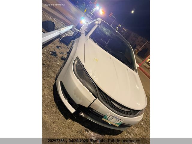 Продажа на аукционе авто 2015 Chrysler 200 Lx, vin: 1C3CCCFB8FN639421, номер лота: 20257388
