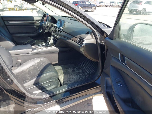 1HGCV1F91JA806873 Honda Accord Touring