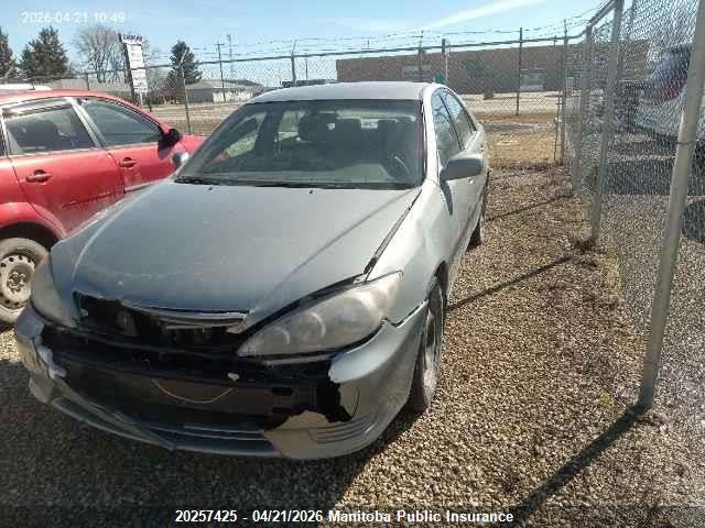 2005 Toyota Camry Le მანქანა იყიდება აუქციონზე, vin: 4T1BE32K05U568626, აუქციონის ნომერი: 20257425