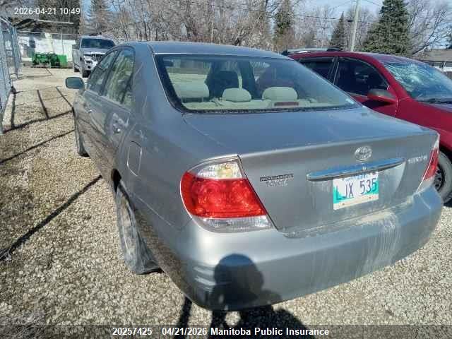 2005 Toyota Camry Le მანქანა იყიდება აუქციონზე, vin: 4T1BE32K05U568626, აუქციონის ნომერი: 20257425