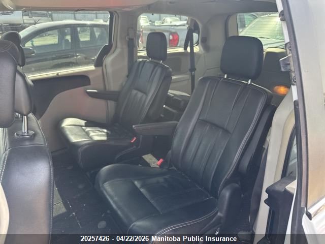 2014 Chrysler Town & Country Touring მანქანა იყიდება აუქციონზე, vin: 2C4RC1CG7ER386636, აუქციონის ნომერი: 20257426