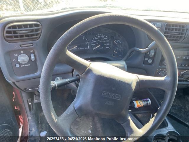 20257435 :رقم المزاد ، 1GKCT18X45K119956 vin ، 2005 Gmc Jimmy S مزاد بيع