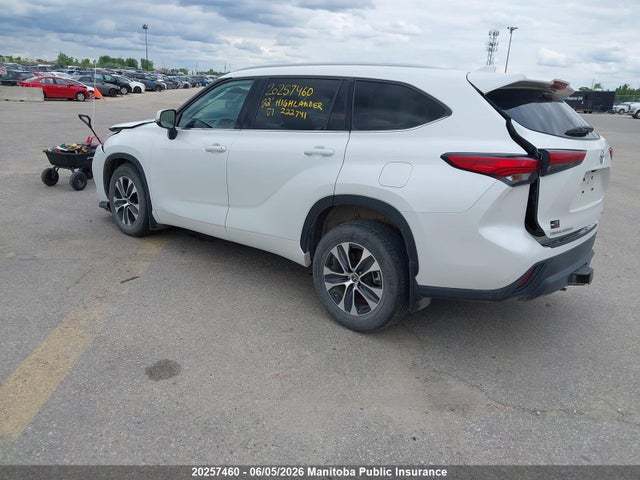2022 Toyota Highlander Xle V6 მანქანა იყიდება აუქციონზე, vin: 5TDGZRBHXNS222741, აუქციონის ნომერი: 20257460